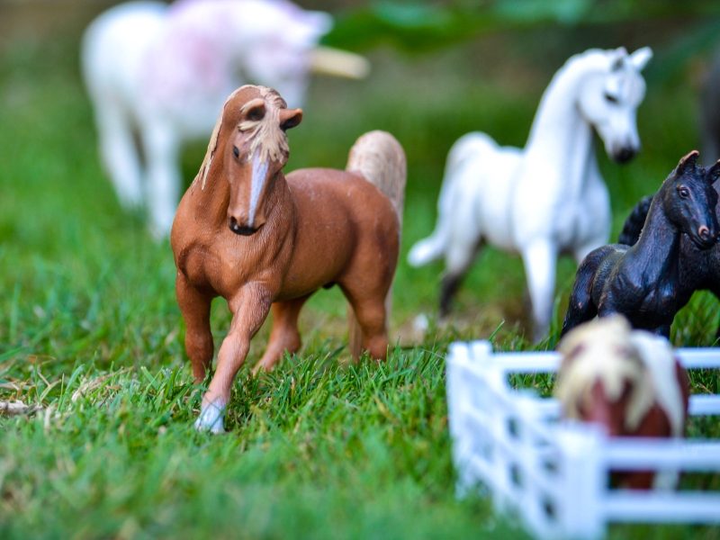 horses-toys.jpg